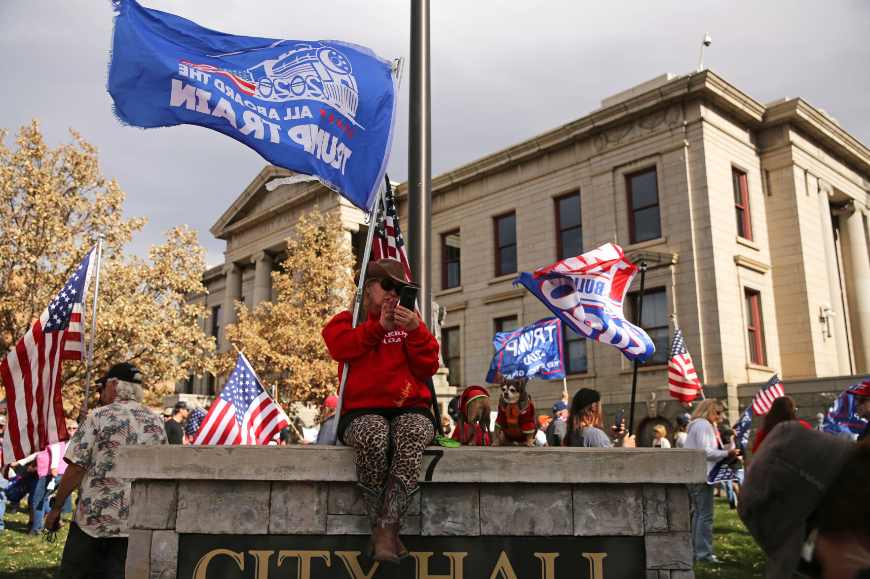 110820-news-rally 16.JPG